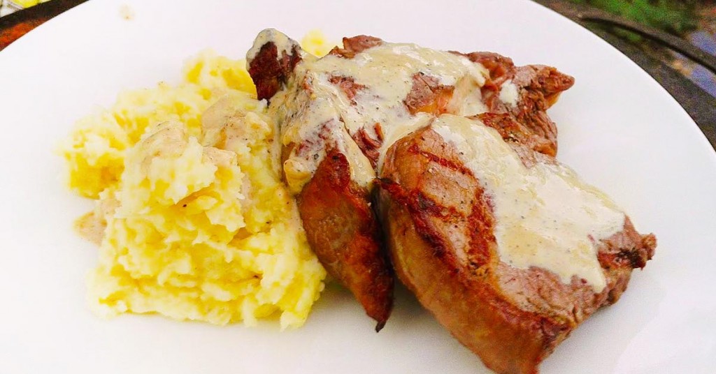 Naudan entrecote, whiskykermakastike ja perunasurvos