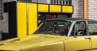 Korjaamo sisustettu PELA TOOLS -tuotteilla