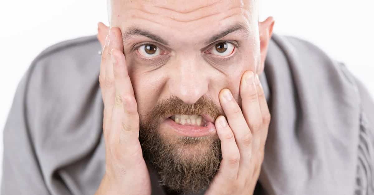 Naisvihaajan tunnusmerkit — miten erotat asenteen